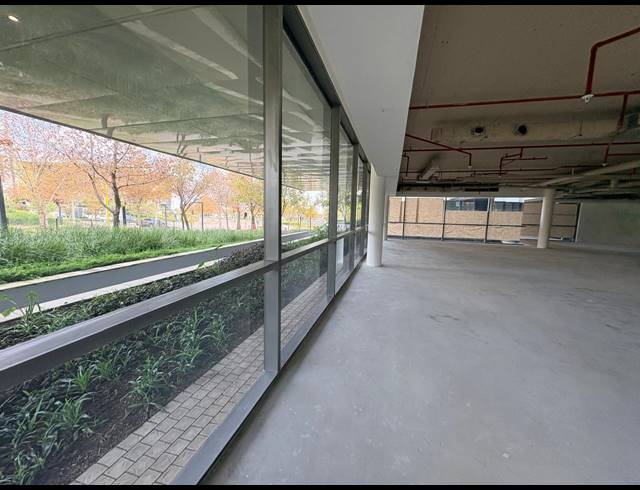 595M² OFFICE TO LET IN WATERFALL